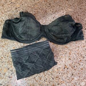 AM AfWomen's Black Patterned Underwire Bra and Brief Set